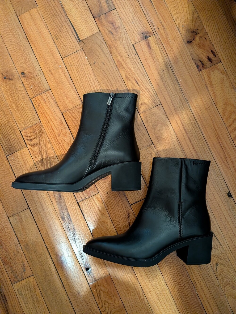 Gorgeous La Canadienne Black Leather Pointed Toe Ankle Booties 9.5/40